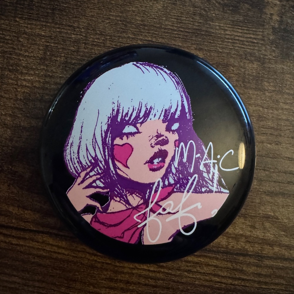 LIMITED LAUNCH | MAC x FAFI | Iridescent Pressed Powder | Verve-Acious
